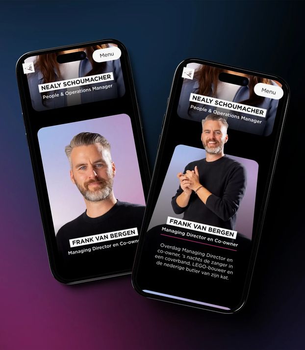 Een mockup van twee iPhone's met daarop de weergave van een medewerker van Asega en eentje van de animatie wanneer je op een medewerker klikt.